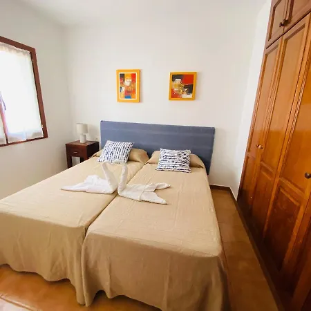 Villa Individual Villa With Solar Heated Pool *