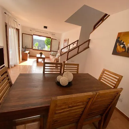 Individual Villa With Solar Heated Pool Villa Playa Blanca (Lanzarote)