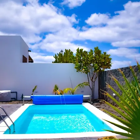 Villa Individual Villa With Solar Heated Pool