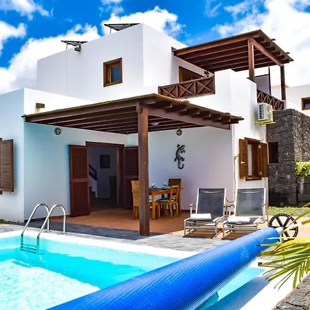 Villa Individual Villa With Solar Heated Pool *